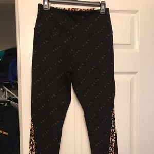 💛 PINK VS Yoga Leggings 💛